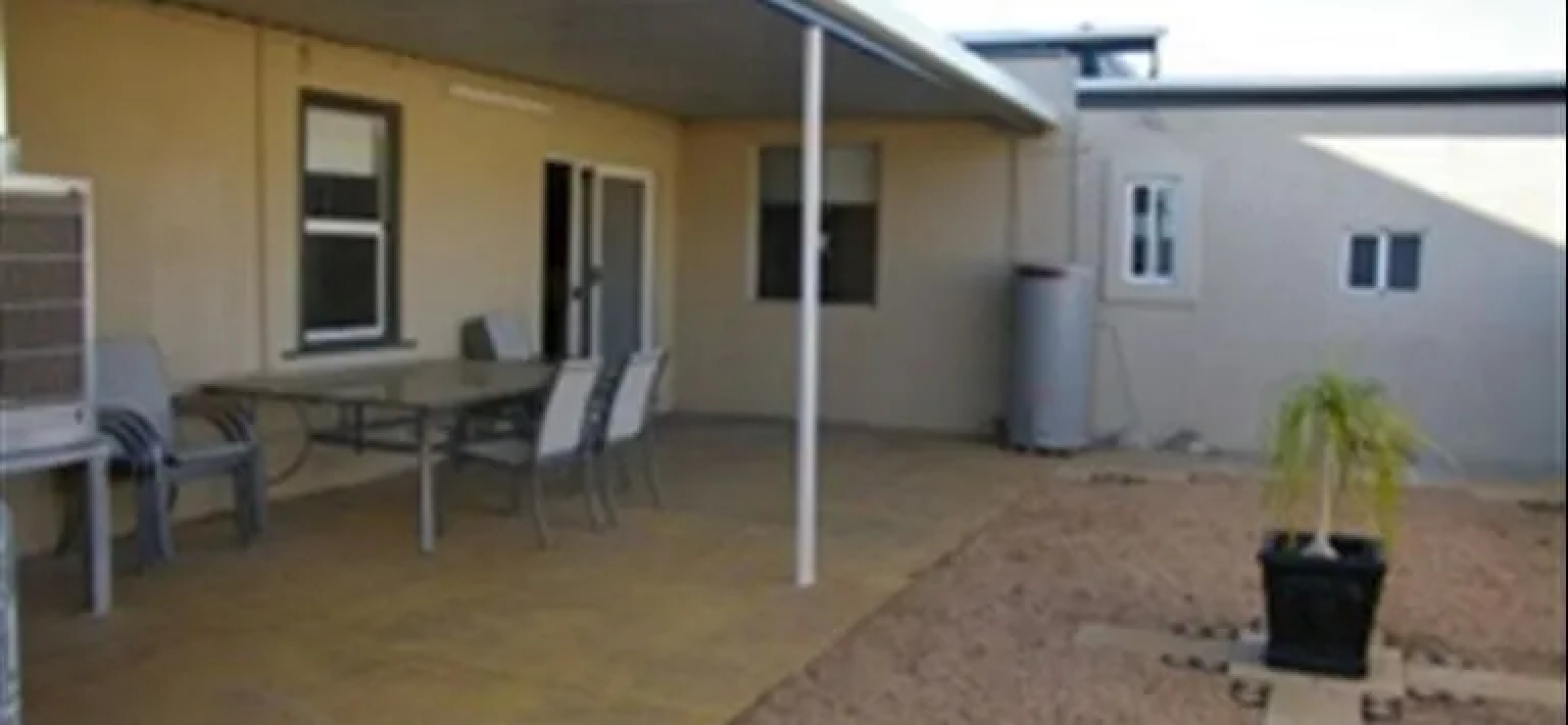 Artmecca Holiday House