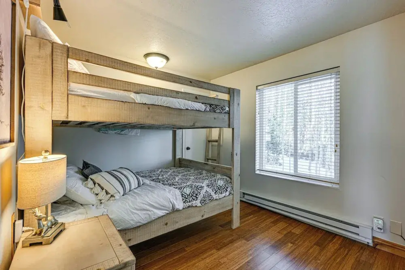 Walk to Giant Steps: Mtn Retreat w/ Hot Tub Access