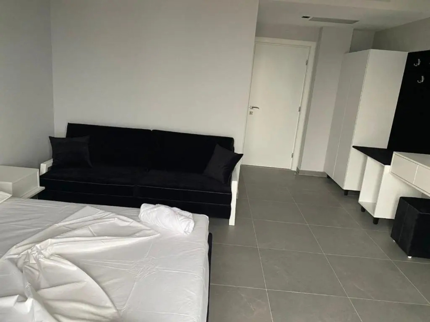 Angel Saranda Palace