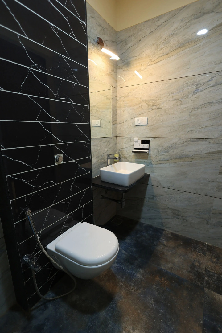 Krishna Hotel And Resort