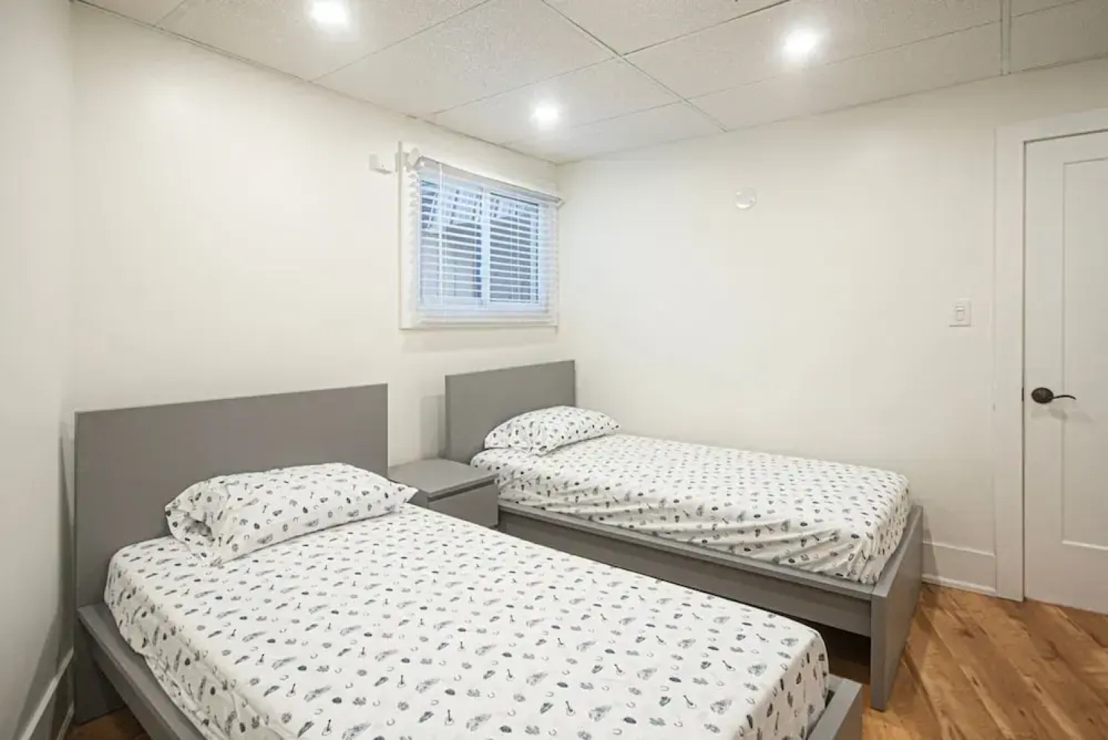 Lakeside 4BR Cottage in Bailieboro w BBQ Grill