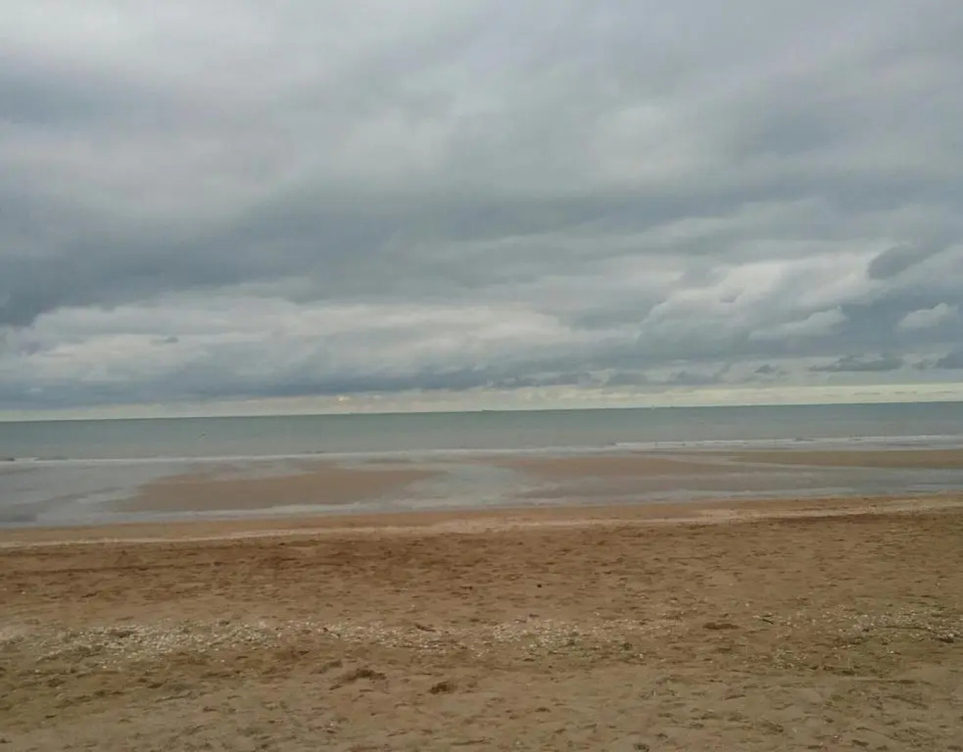 appartement proche mer avec jardin ensoleillé