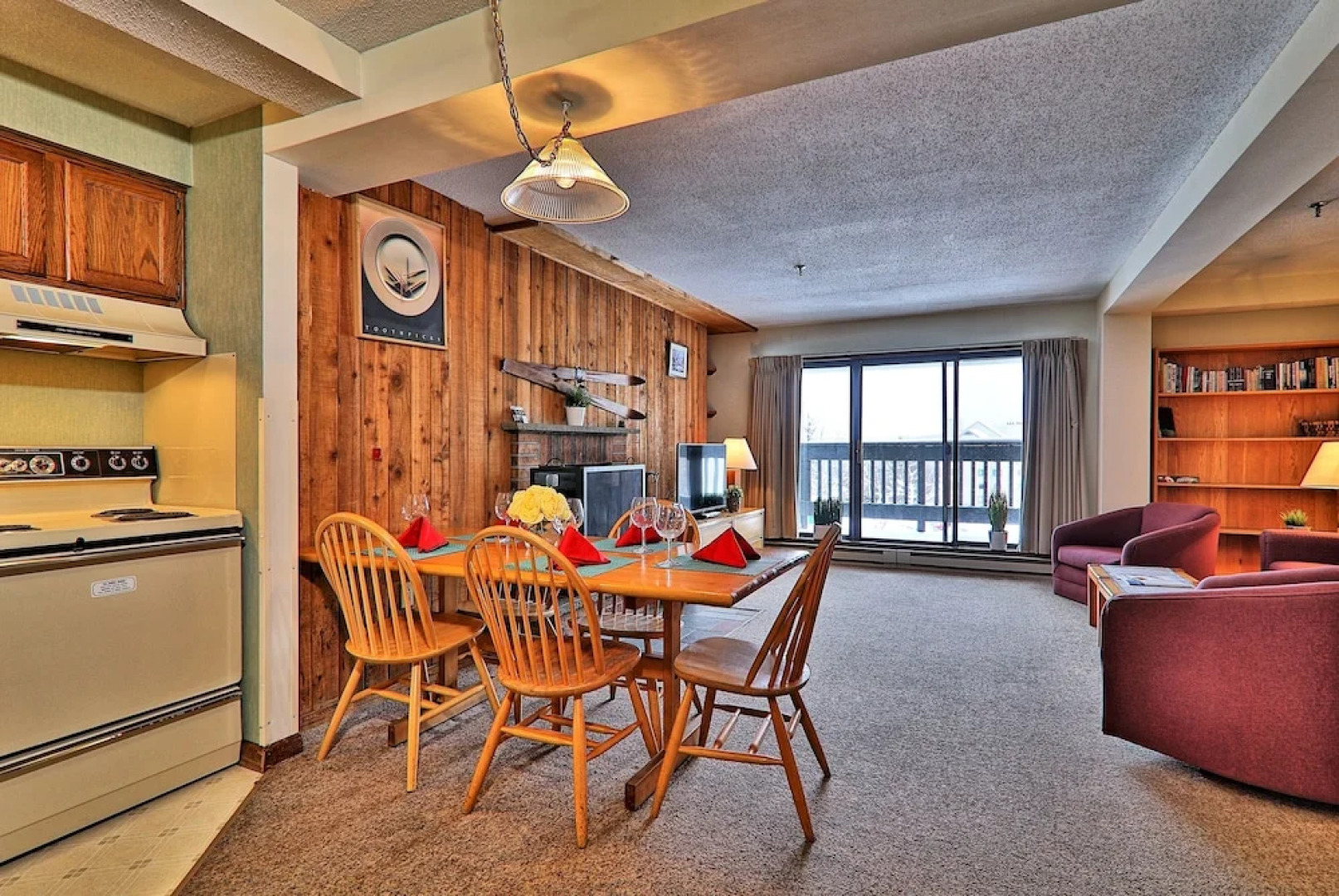 "roomy" Mountain Green 3BR Condo w/ Amenities 3b14