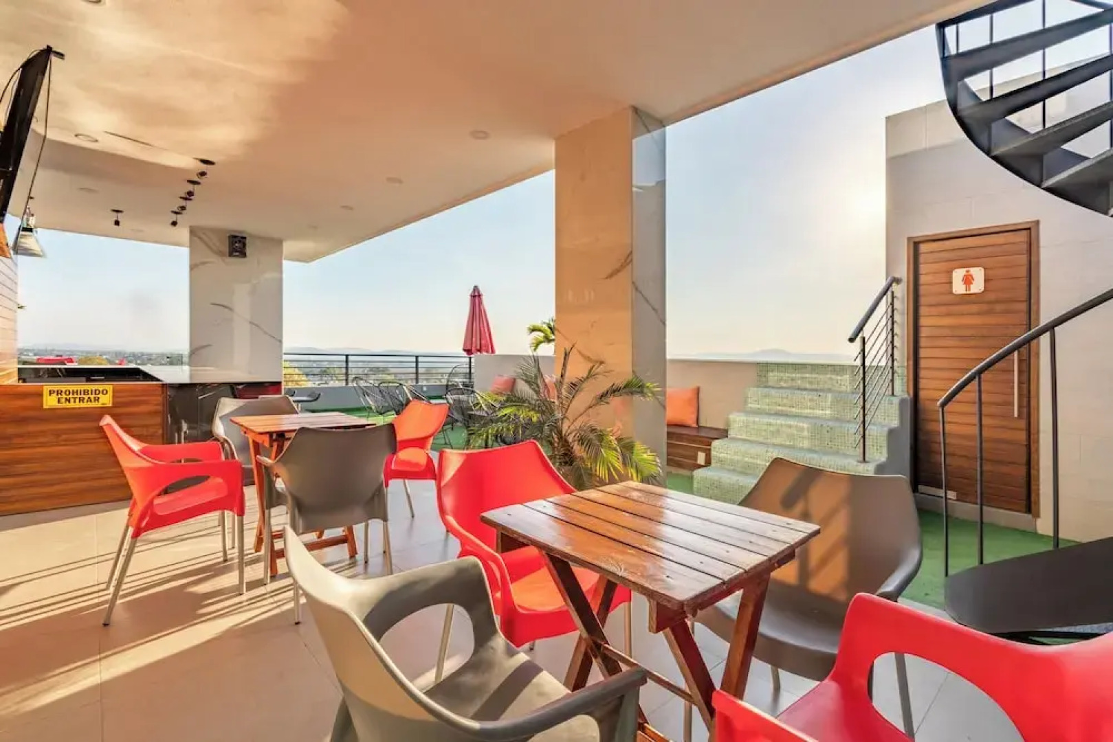 Loft with Pools and Rooftop Sky Bar