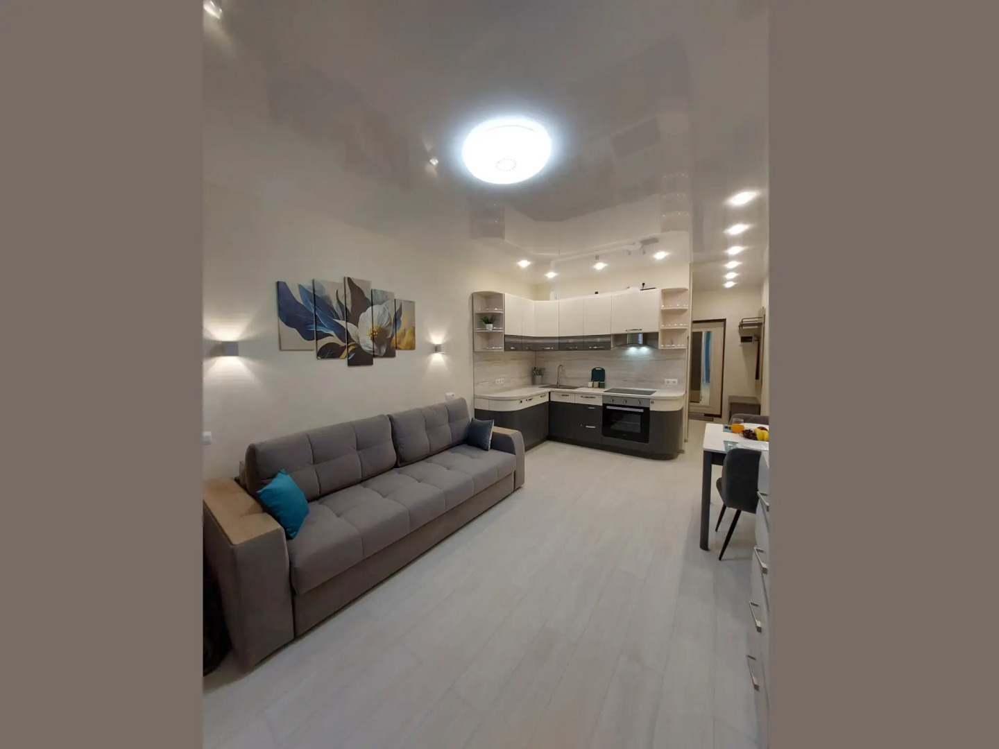 Апартаменты на проспекте Ломоносова 98