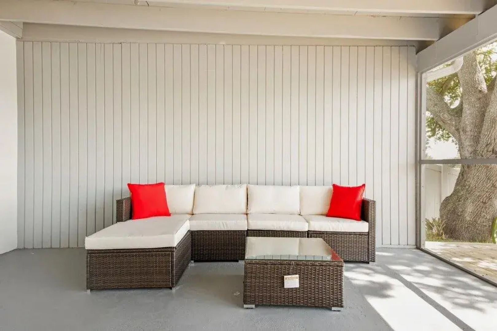 Lake view close to Hard Rock Casino smart TV