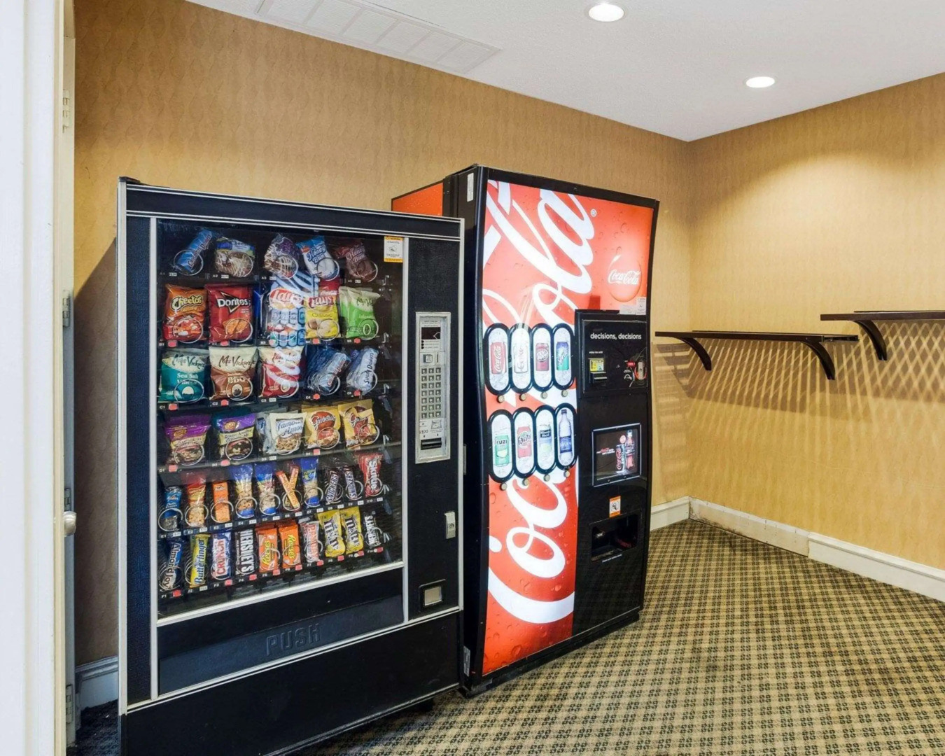 Rodeway Inn & Suites South of Fiesta Park