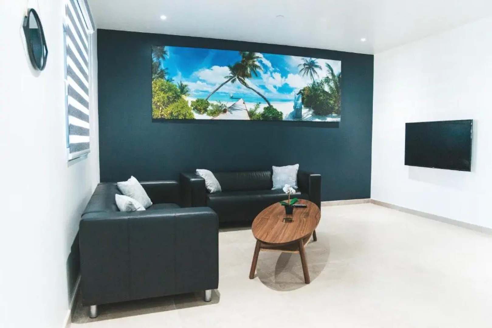 Gray Door Apartments - Adults Only