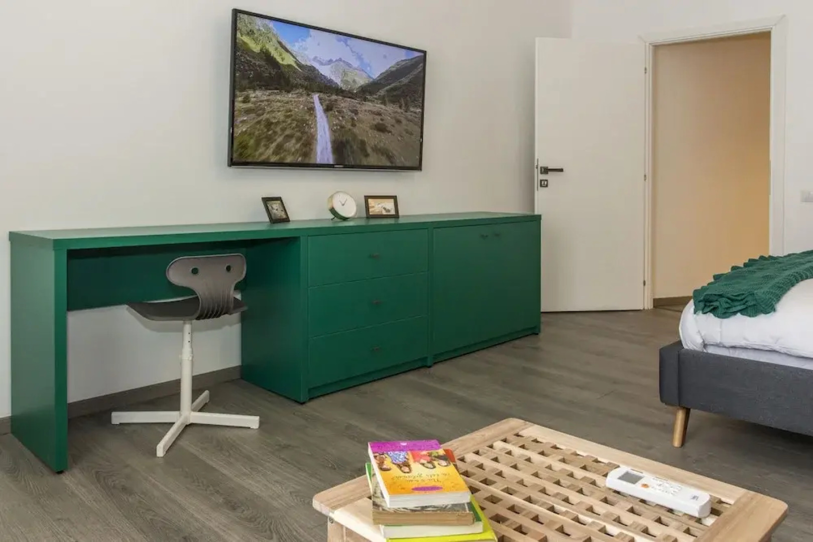 Old Town Studio by MRG