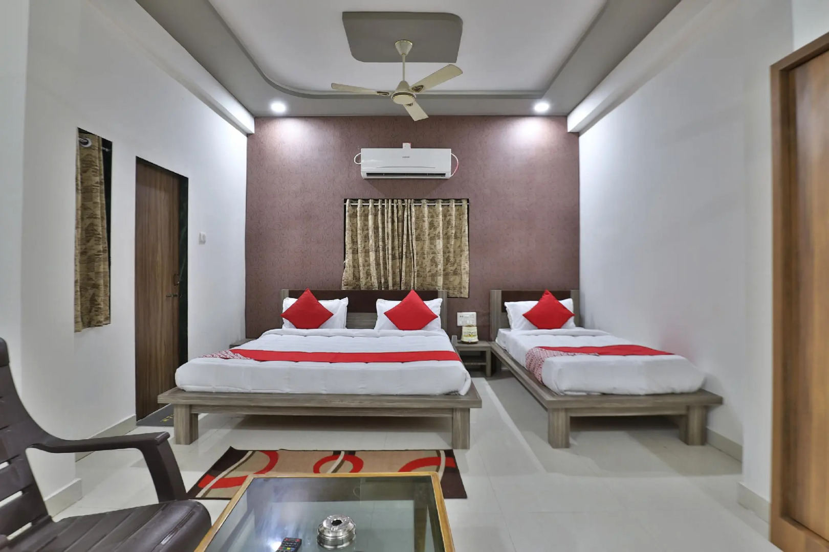 OYO 45328 Athiz Inn Somnath