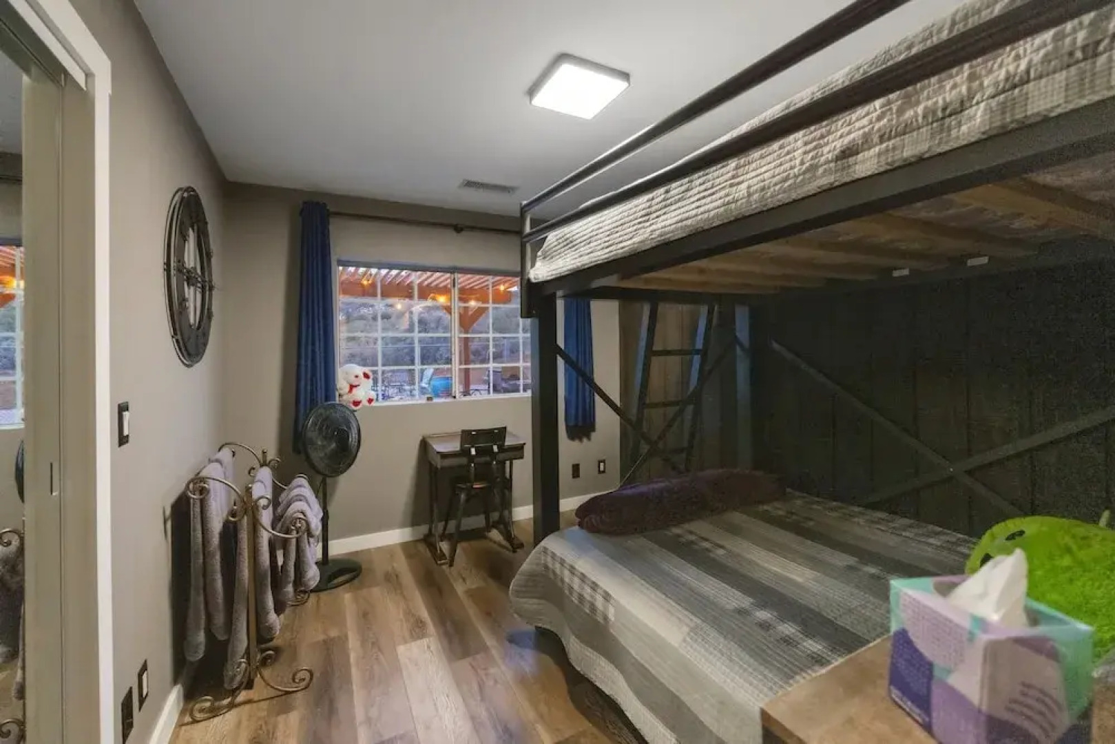 New Luxury Prescott Lynx B B 4k ft2 Sleeps 22