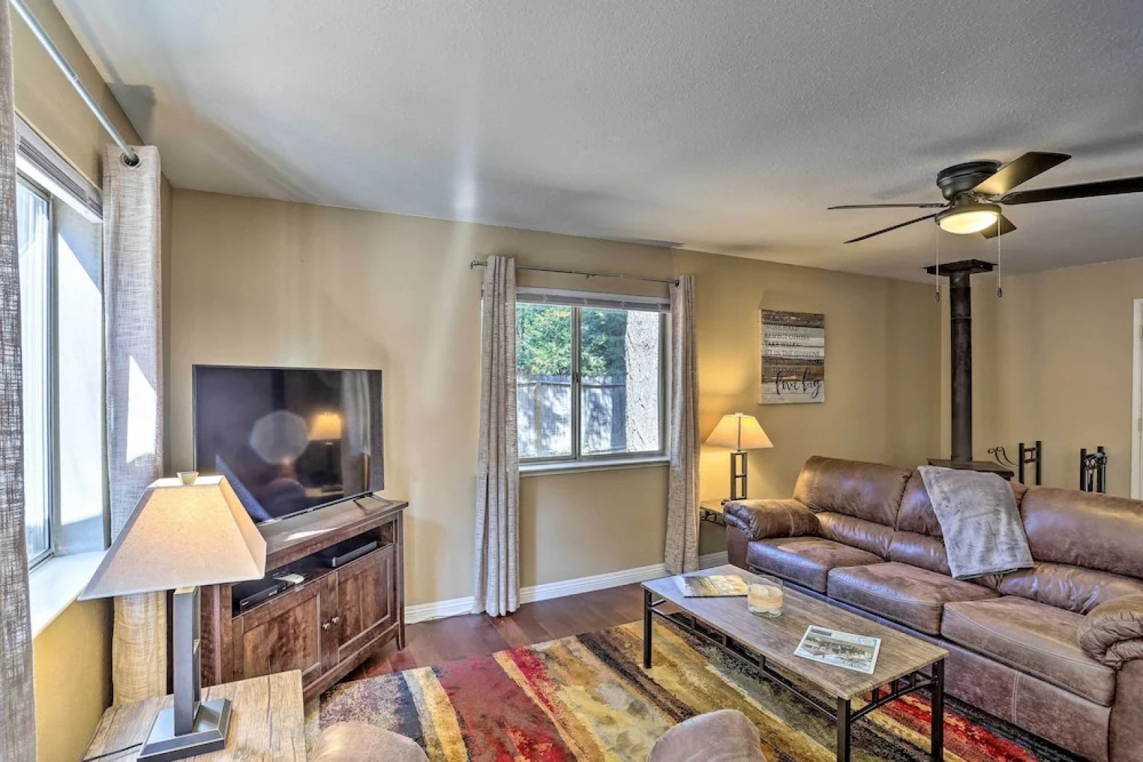 Base Camp Lassen Home 13 Mi to Volcanic Nat'l Park