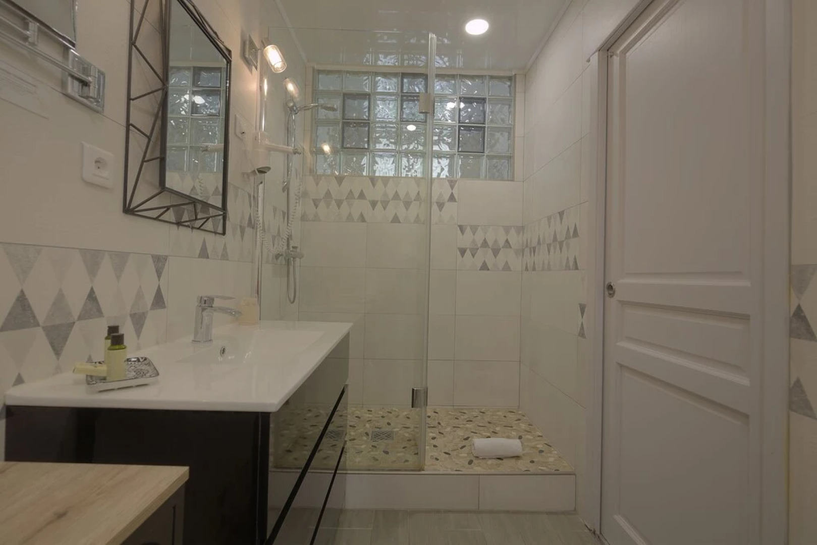 Logis Hôtel l'Essille