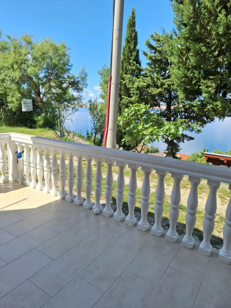 Villa Vesna, 70m from beach