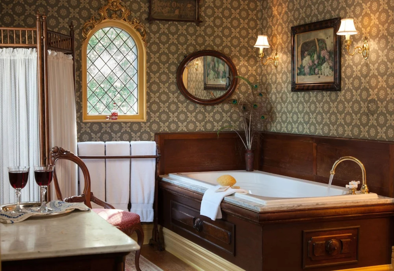 Thorp House Inn & Cottages