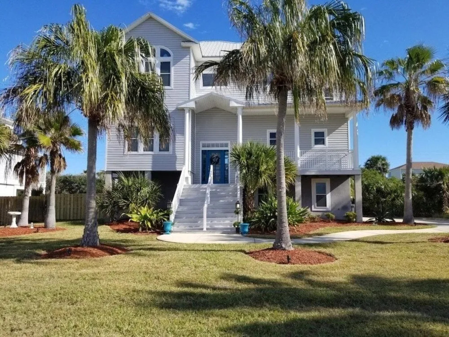 Sweet Dreams Beach 6 Br Home by RedAwning