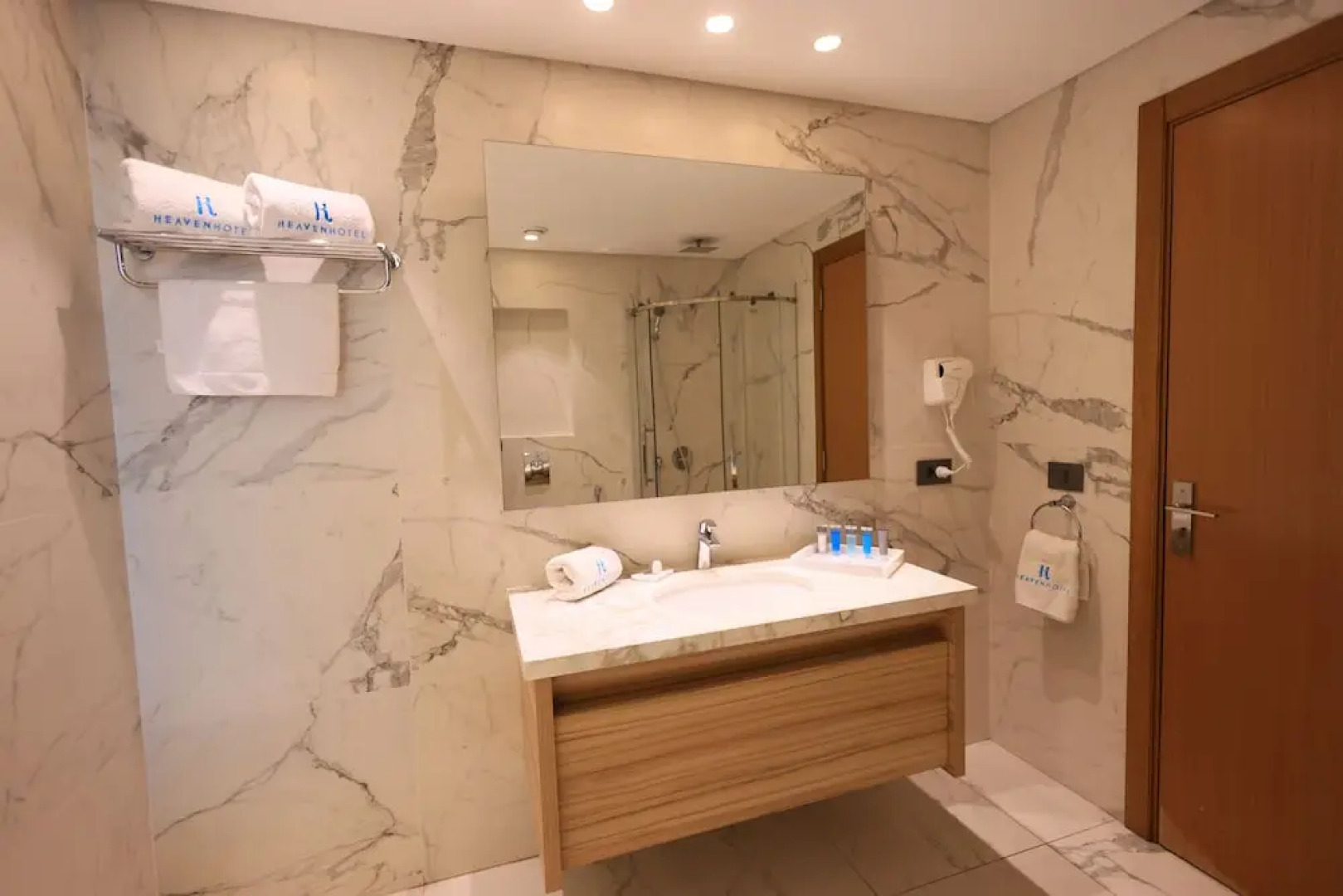 Heaven Prestige Hotel