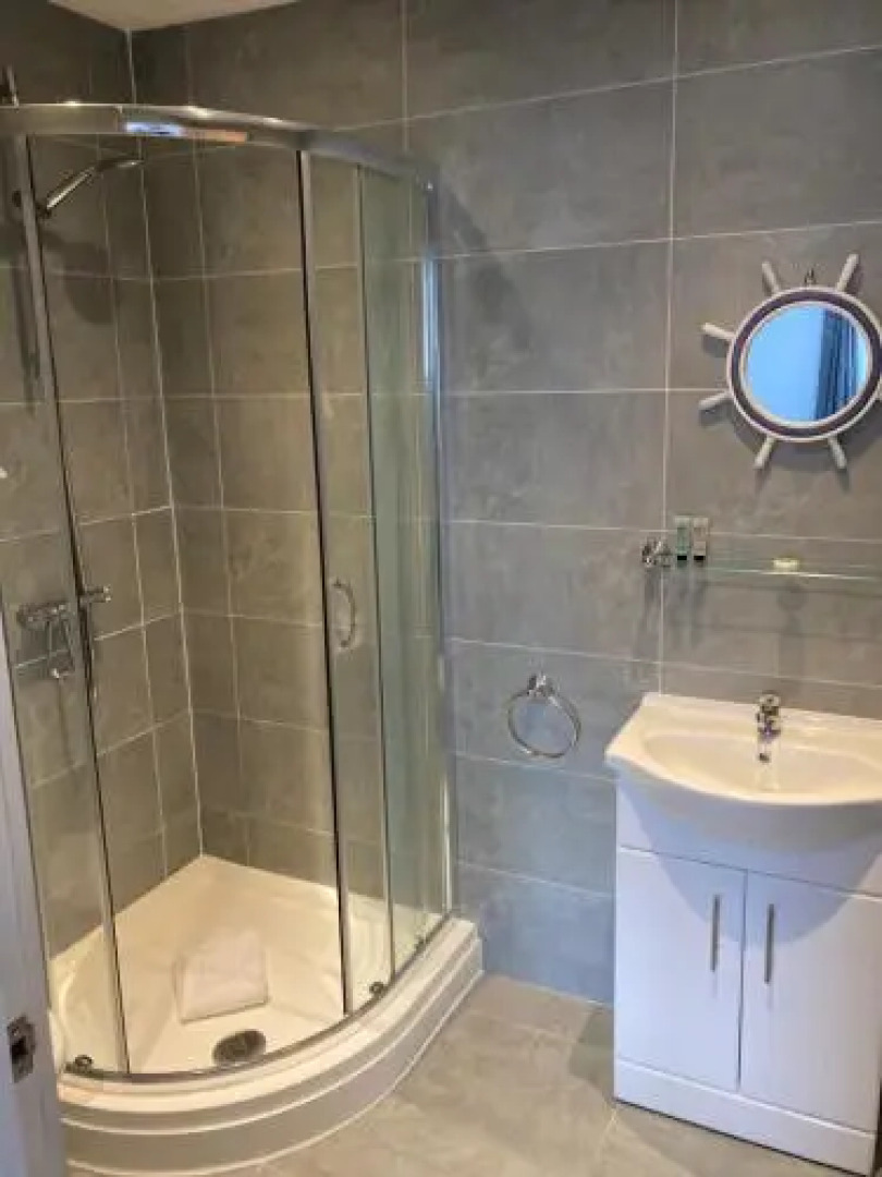 The Waves Bar Cafe B and B Hotel