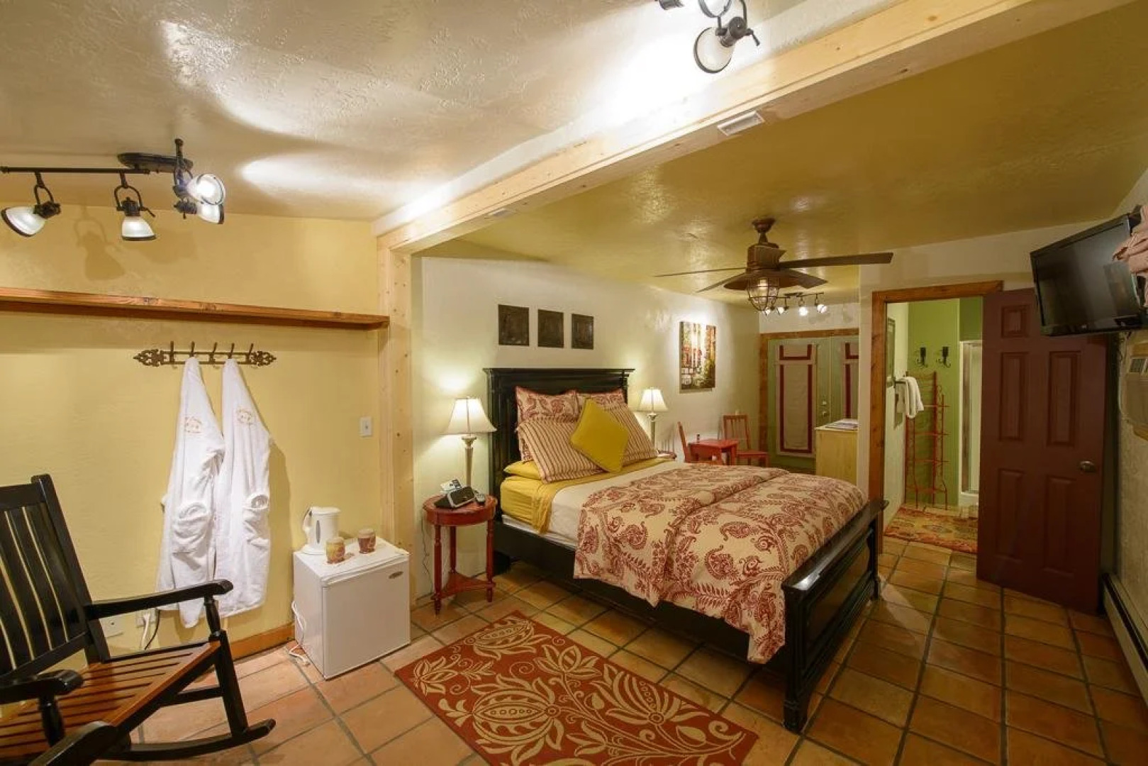 Cali Cochitta Vacation Rentals