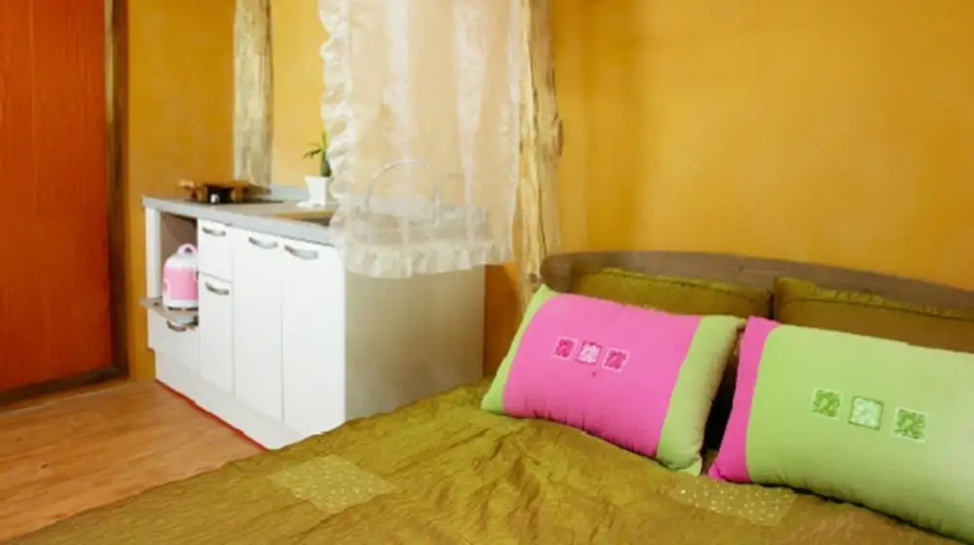 Muhari Red Roof Pension