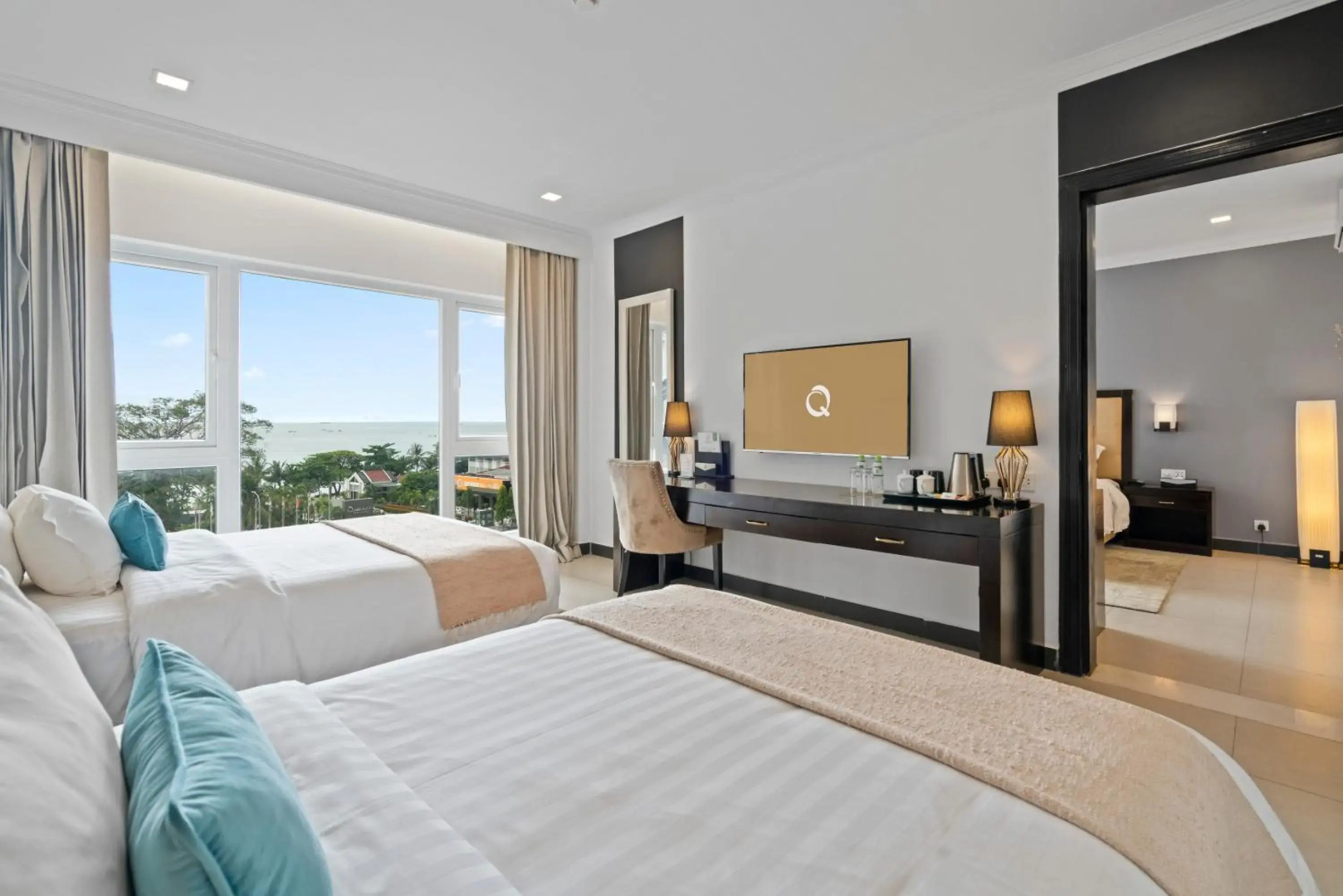 Queenco Hotel & Casino