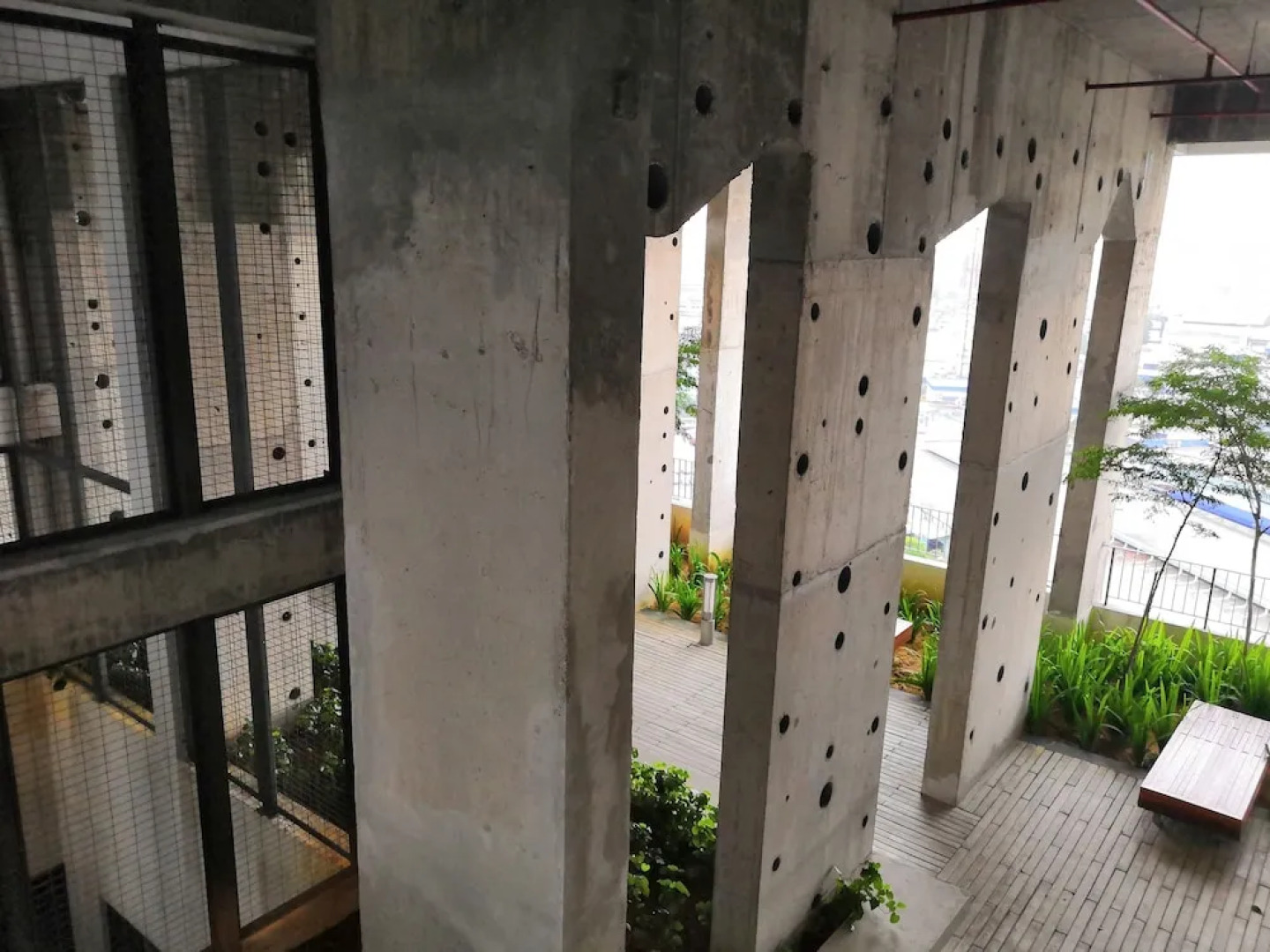 Univ 360 Cozy Apartment with Pool View