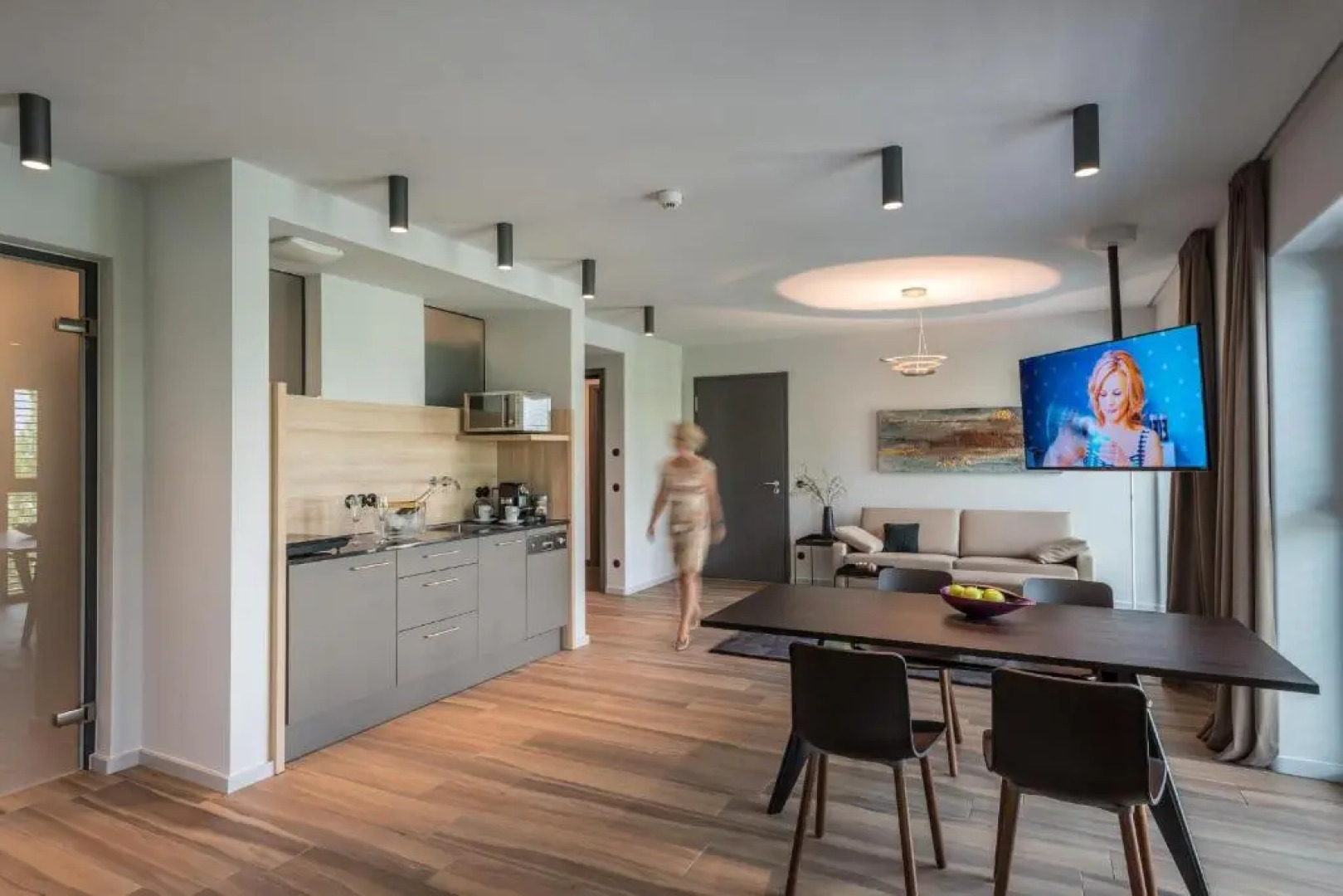 Golden Ball, Exclusive Serviced Apartments Munich