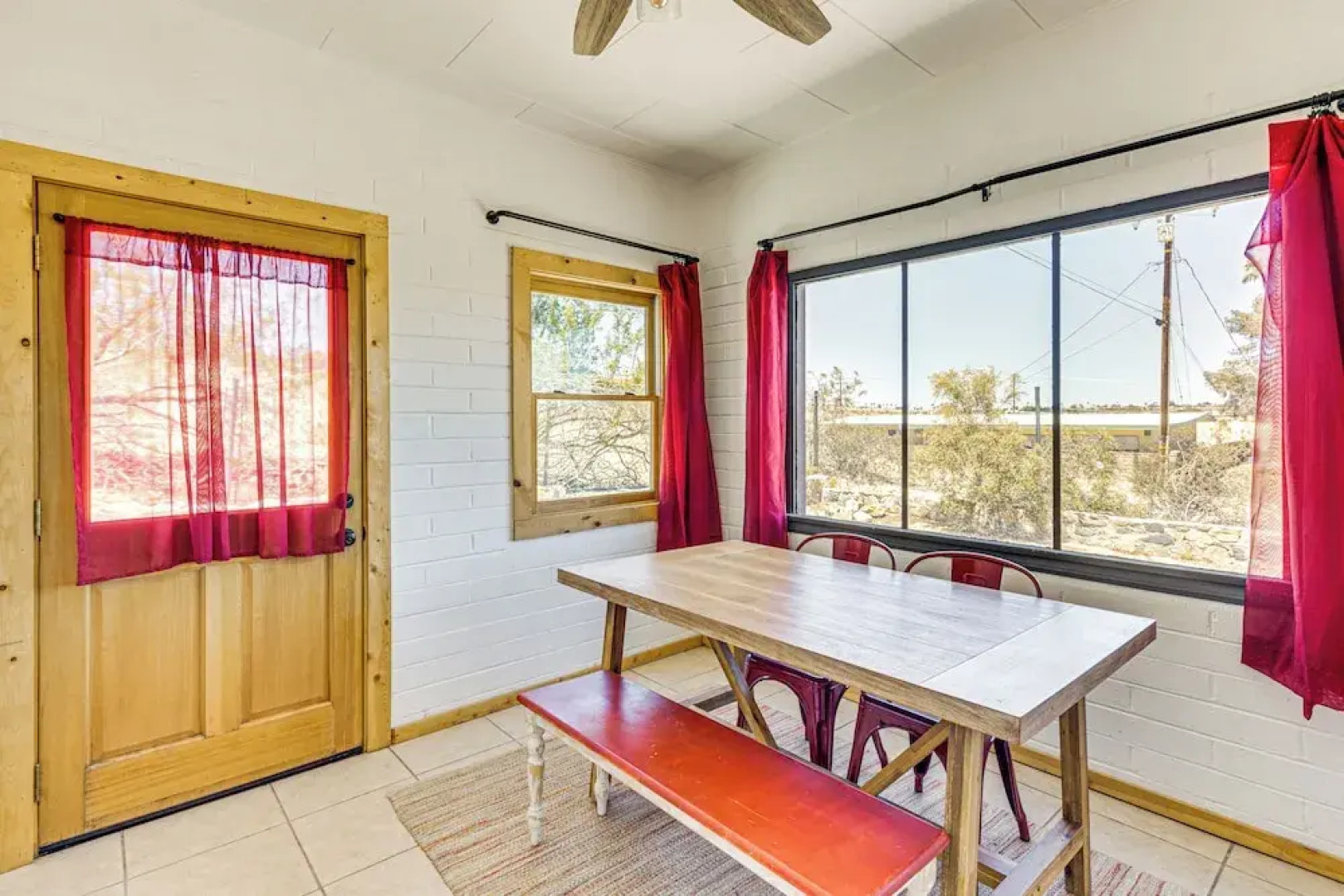 5 Mi to Joshua Tree National Park: Desert Oasis!