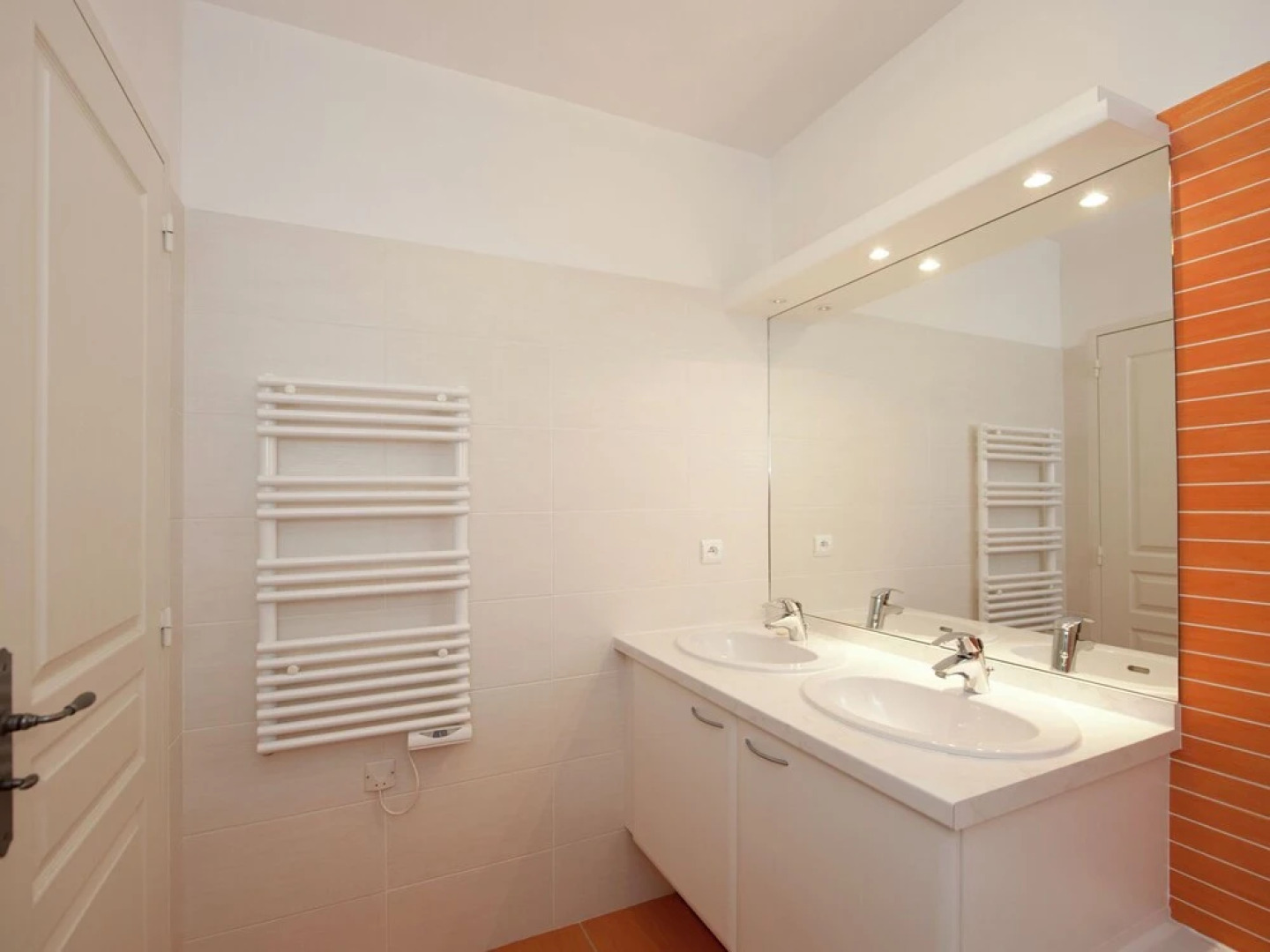 Comfortable Villa near Sea in Aigues-Mortes