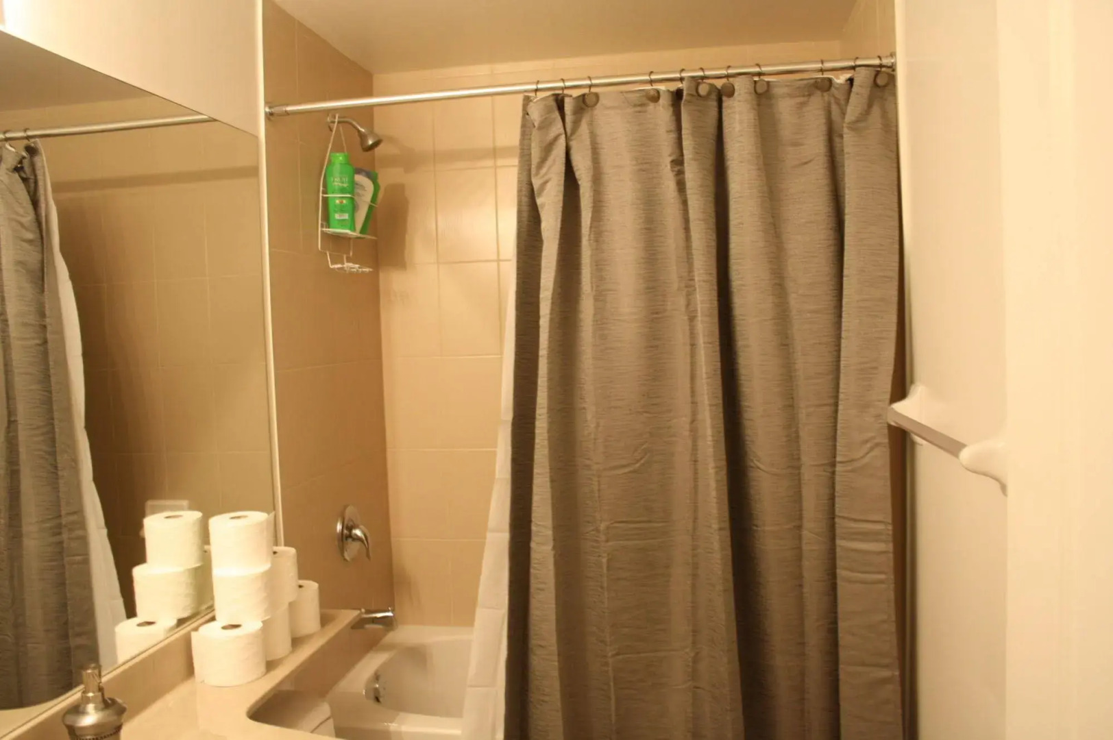 5025 Harvard Drive Suites by Mirage