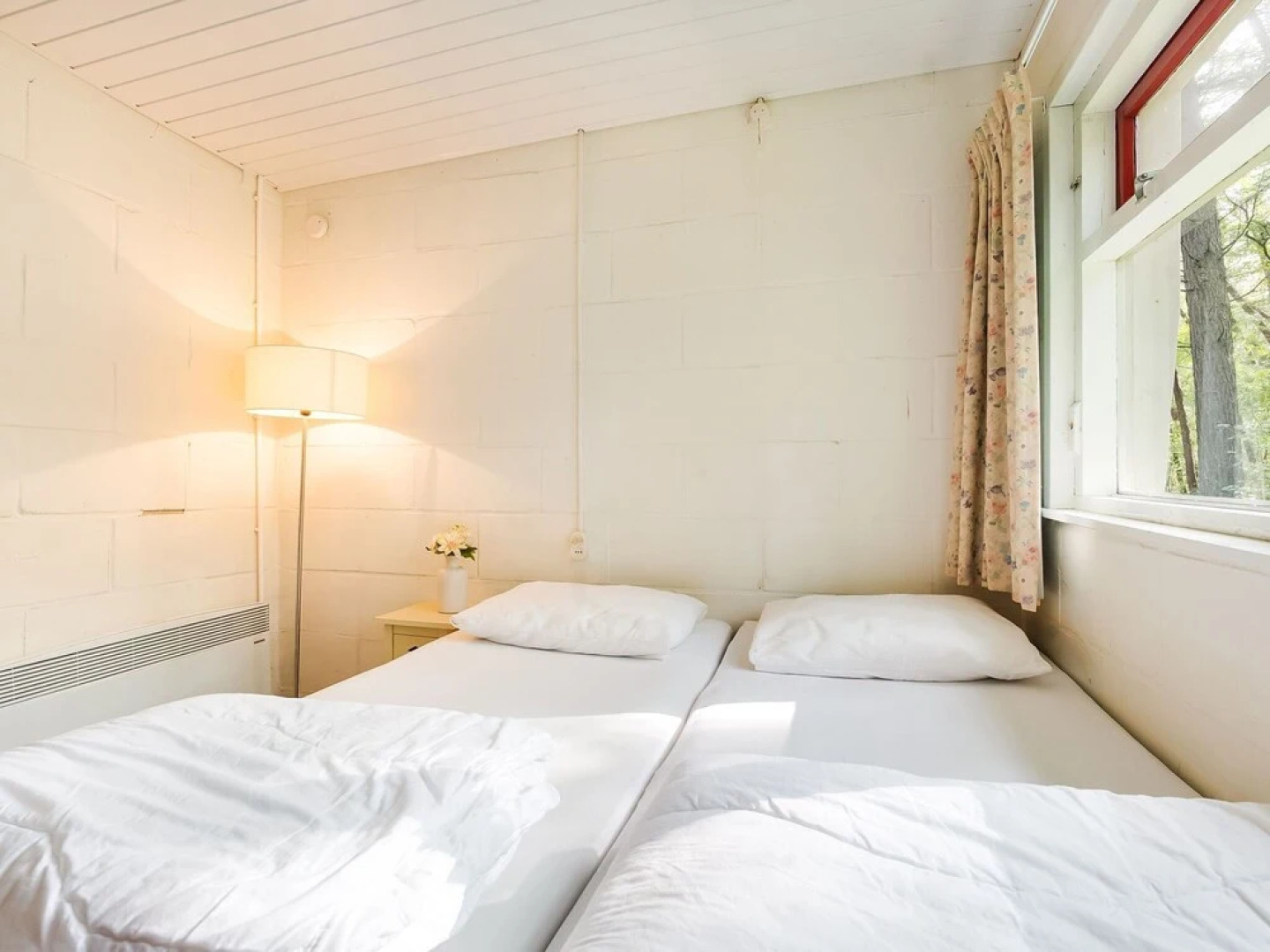 Lovely Holiday Home in Rheezerveen, in the Woods of Estate