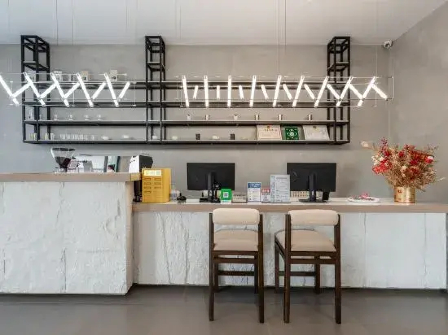 Qingrongli Boutique Inn (Mangshi Square & Dai Ancient Town Branch)