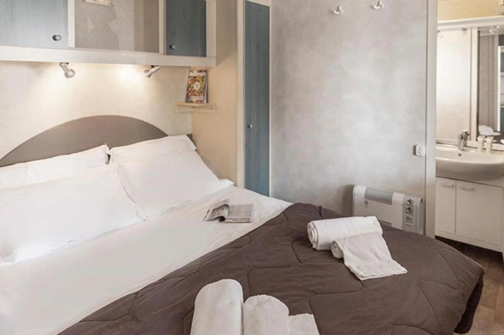 Hu Venezia Camping in Town