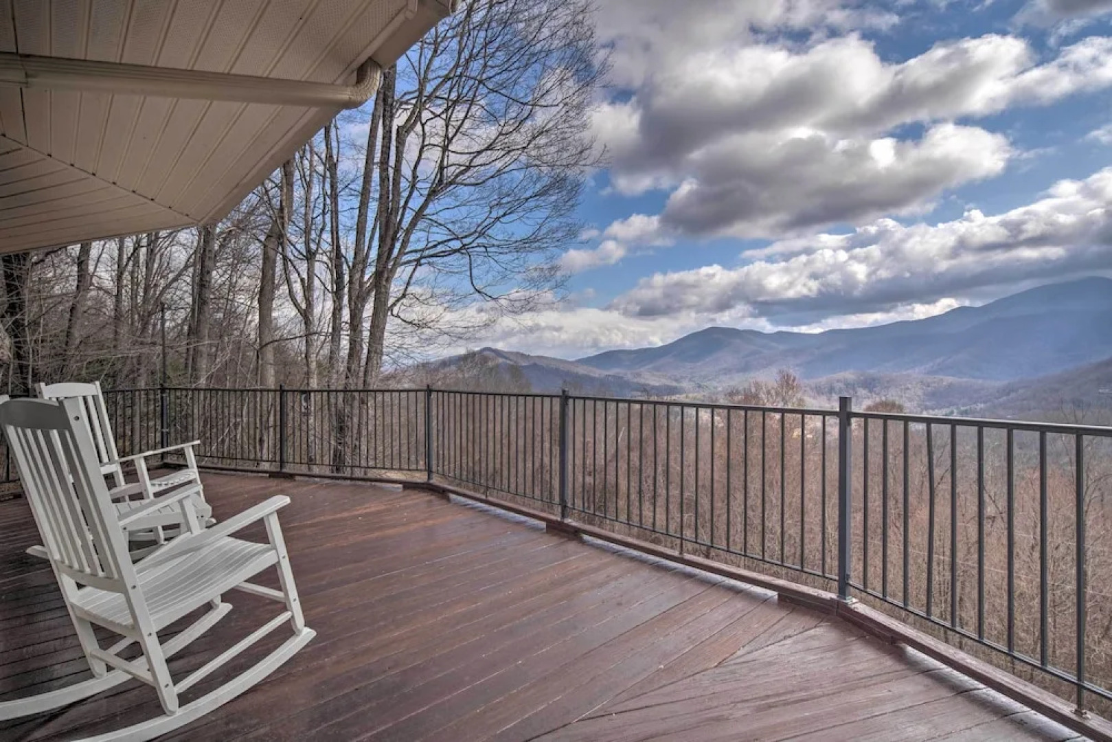 Charming Burnsville Apt w/ Mountain Views & Deck!