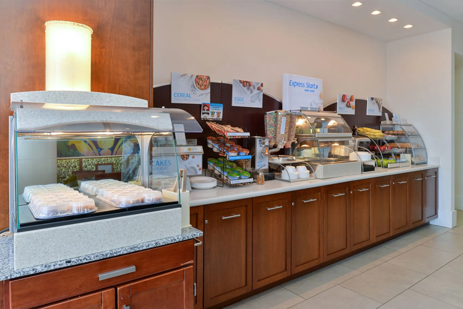 Holiday Inn Express Hotel & Suites Terre Haute by IHG