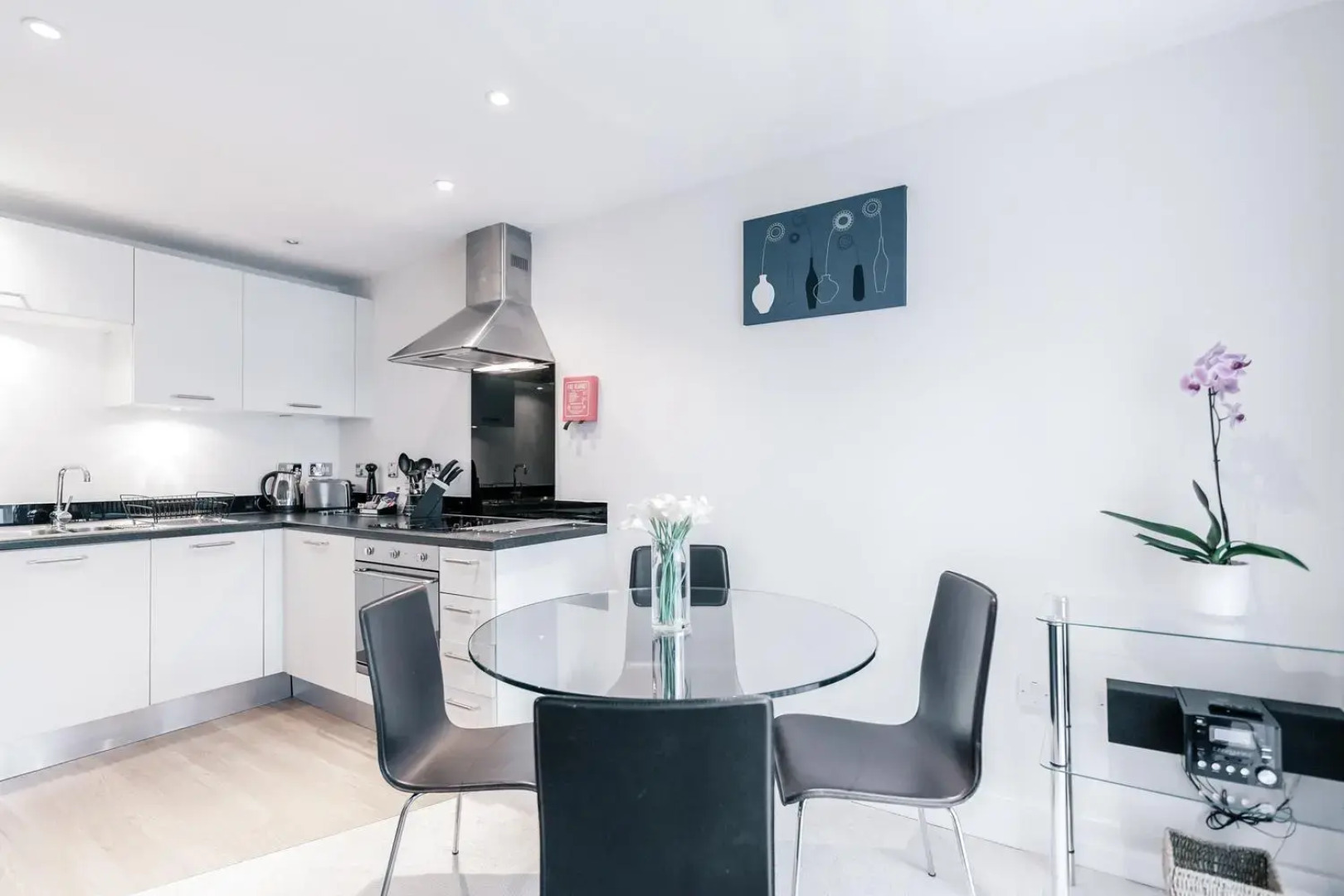 Roomspace Serviced Apartments - Capitol Square