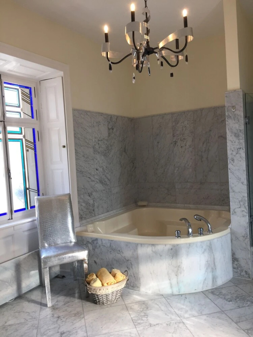 Bed & Breakfast Castle Hollywood