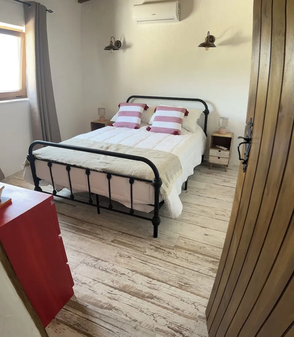 Impeccable 3-bed House in Portel