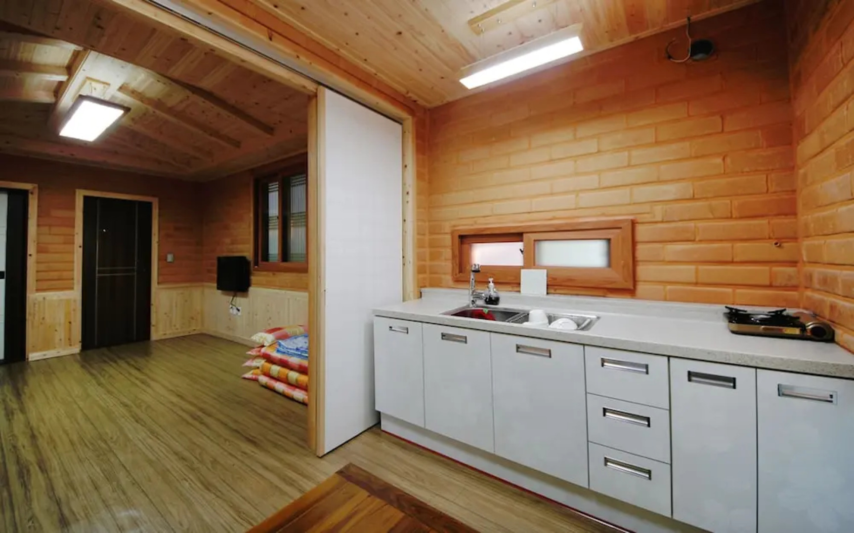 Reed House Hanok Pension