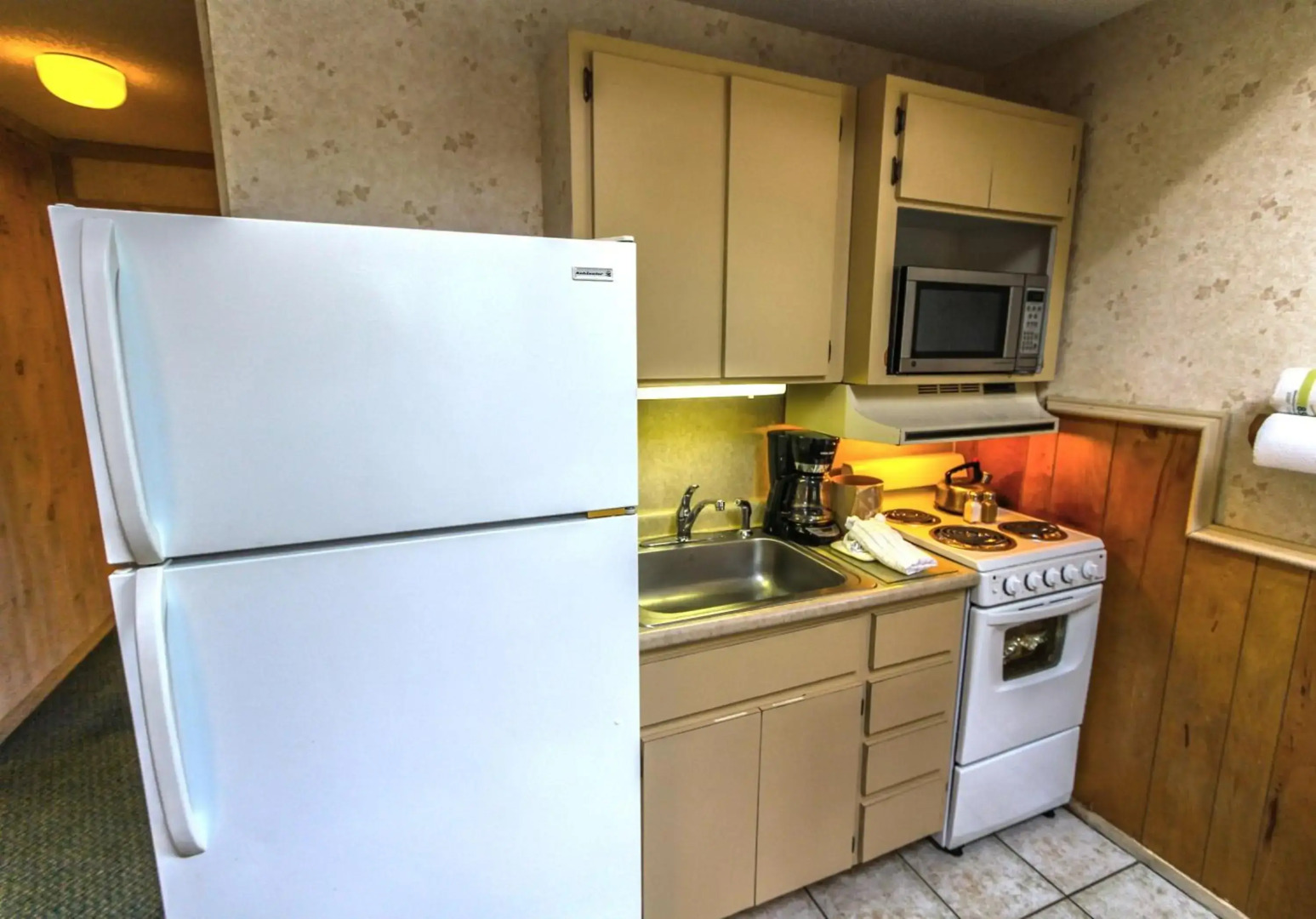 Smoketree Lodge by VRI Resort