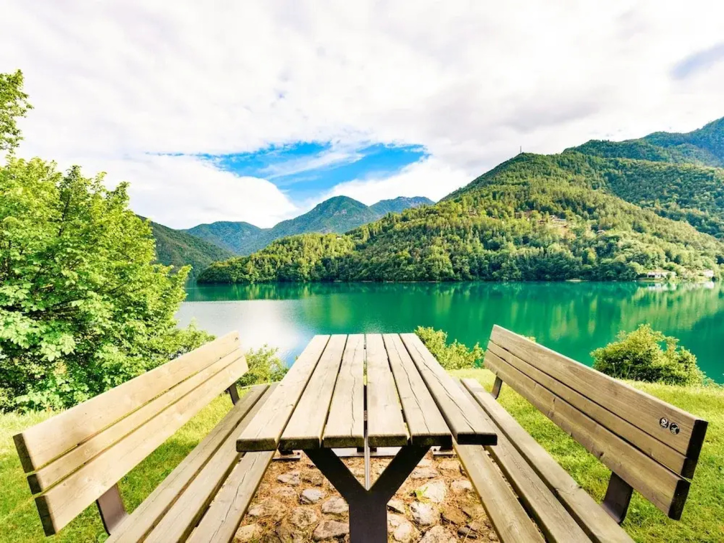 Belvilla by OYO Casa Colonia Trilo