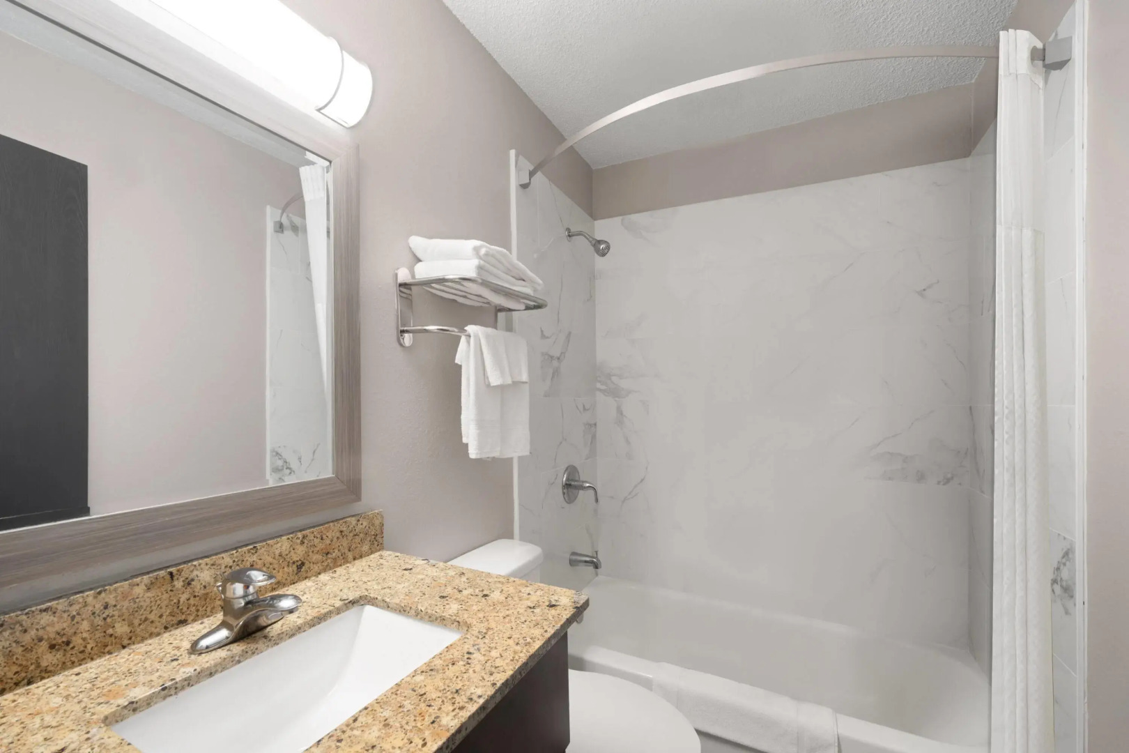 Super 8 By Wyndham Farmville