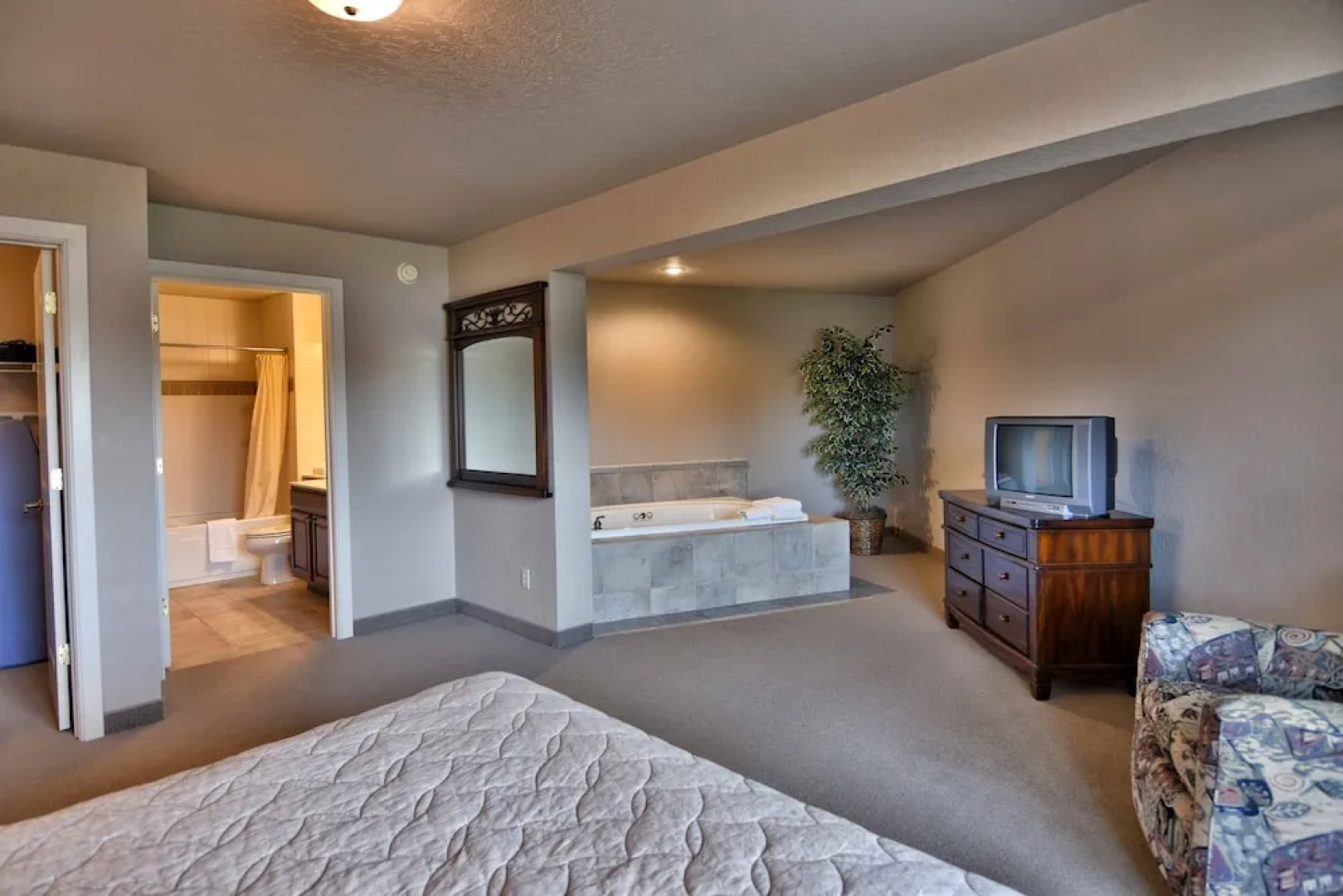 Unit 312 1 Bd/ 1 Ba Condo 1 Bedroom Condo by RedAwning