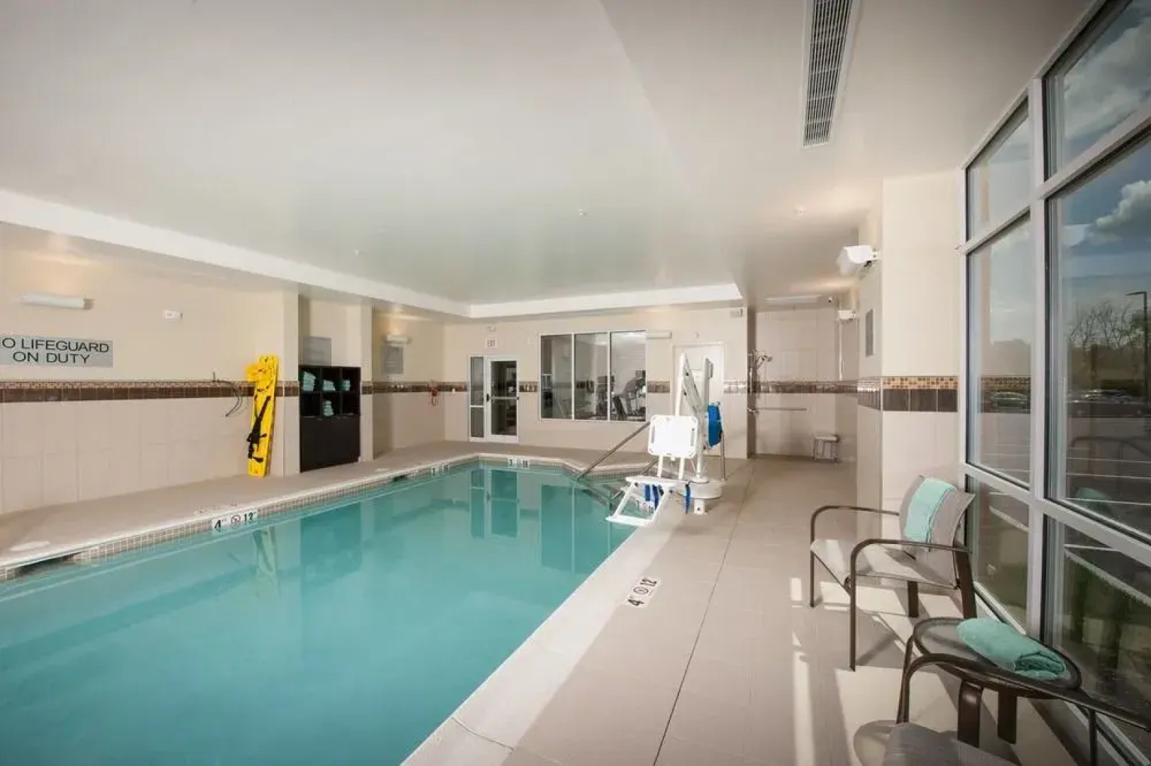 Courtyard Boston Littleton