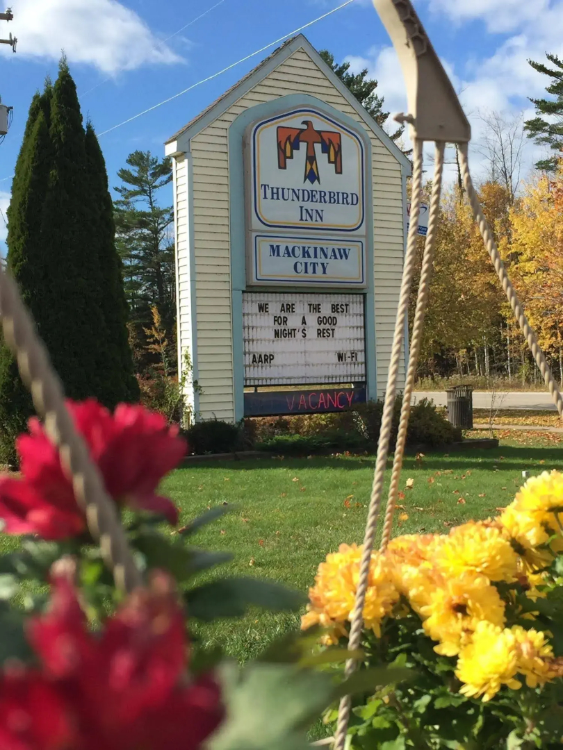 Thunderbird Inn