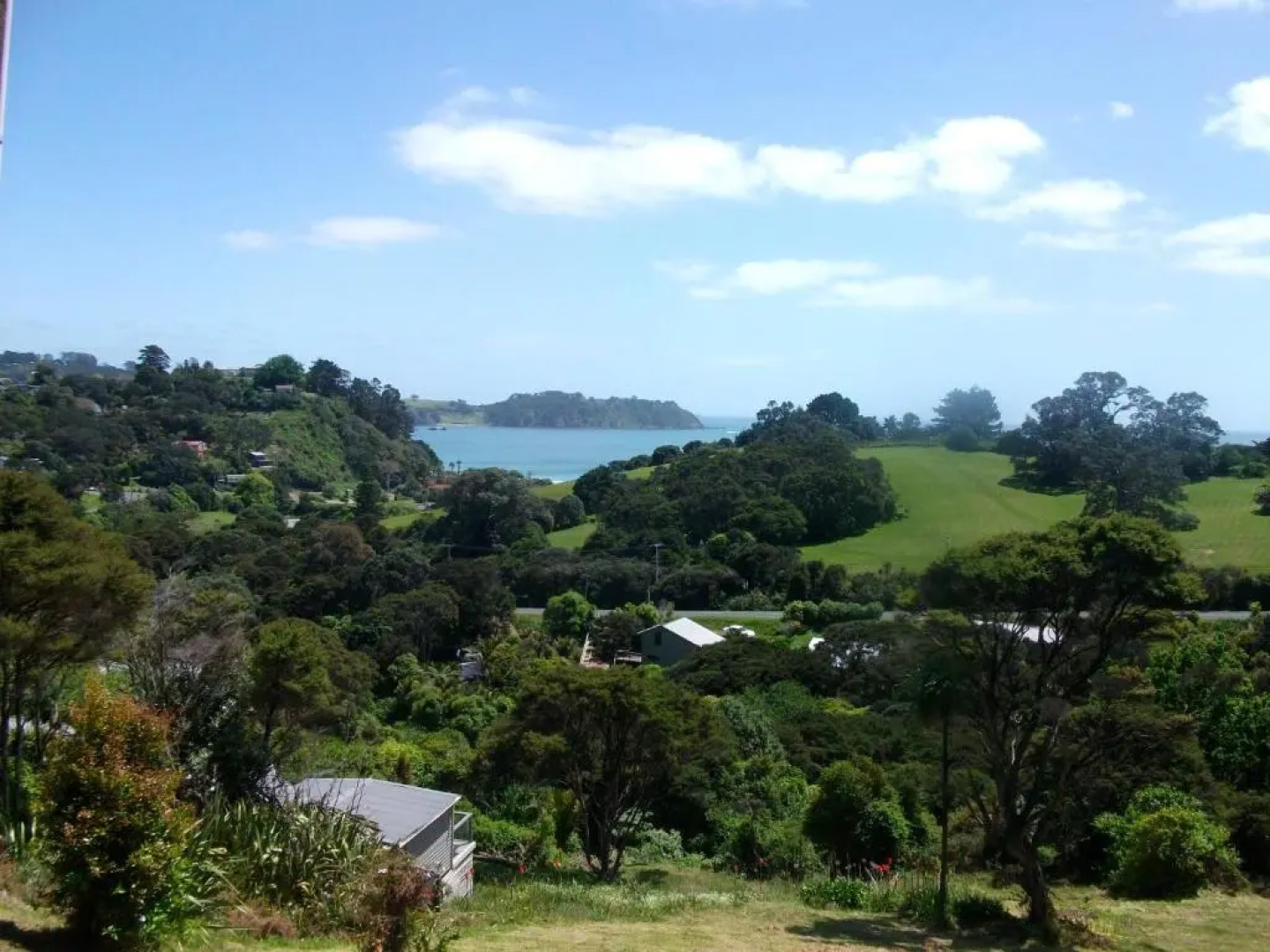 Bush Beach Delight - Onetangi Holiday Home