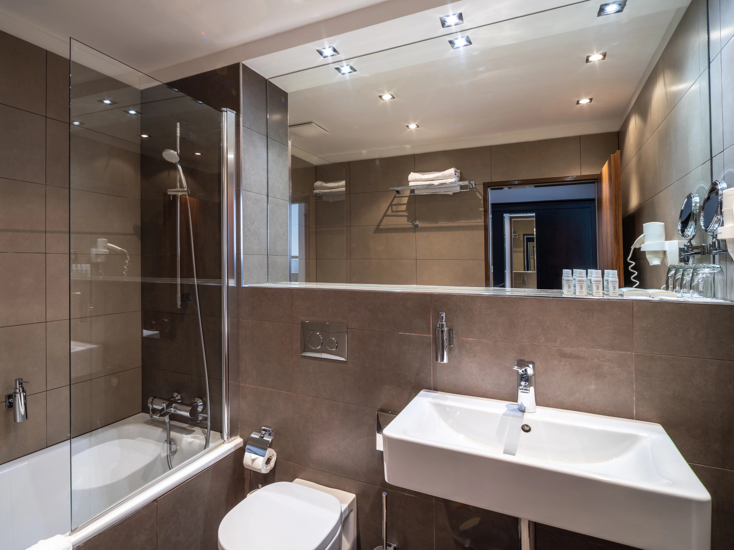 EA Embassy Prague Hotel