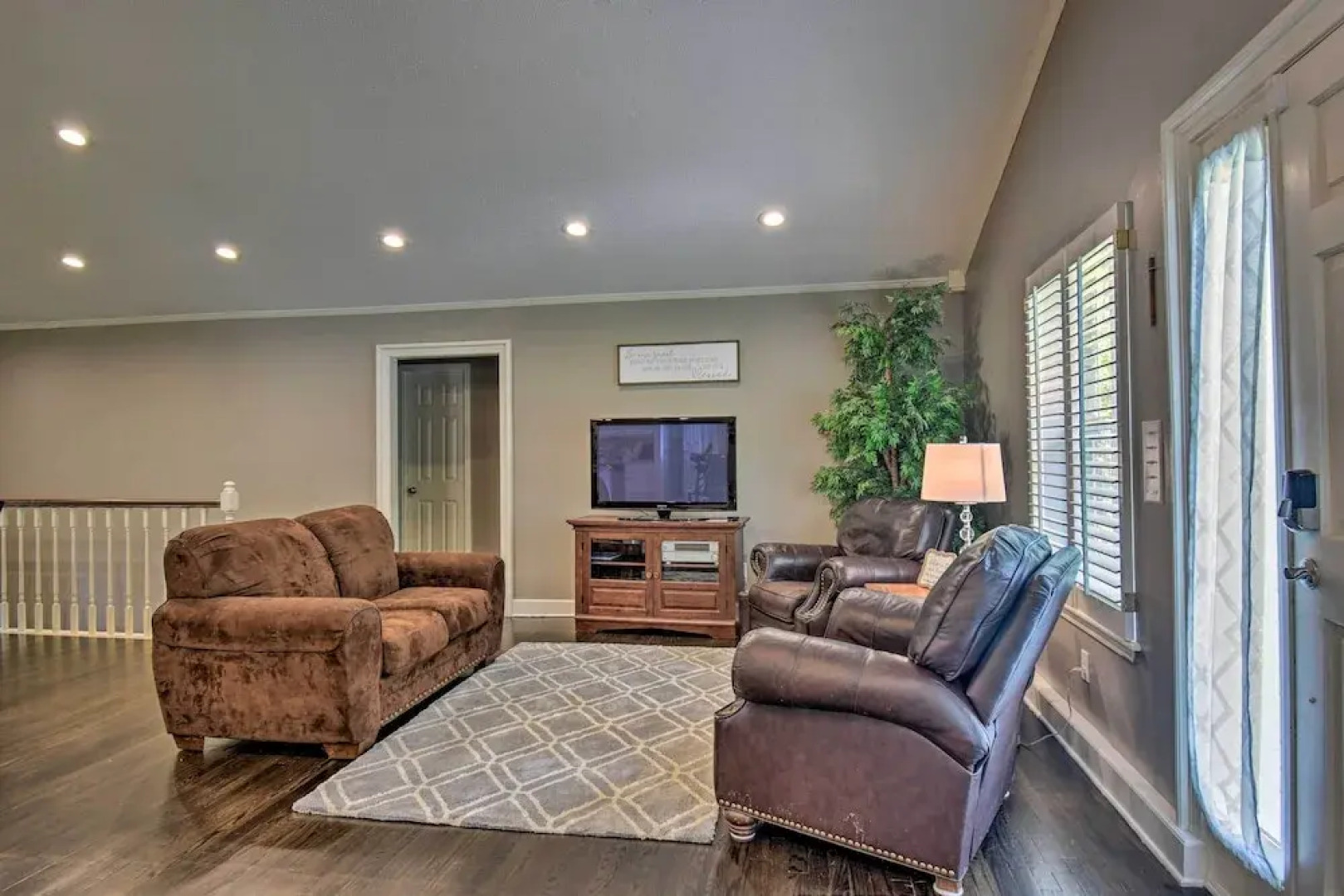 Lakefront Home w/ Private Dock in Hot Springs!