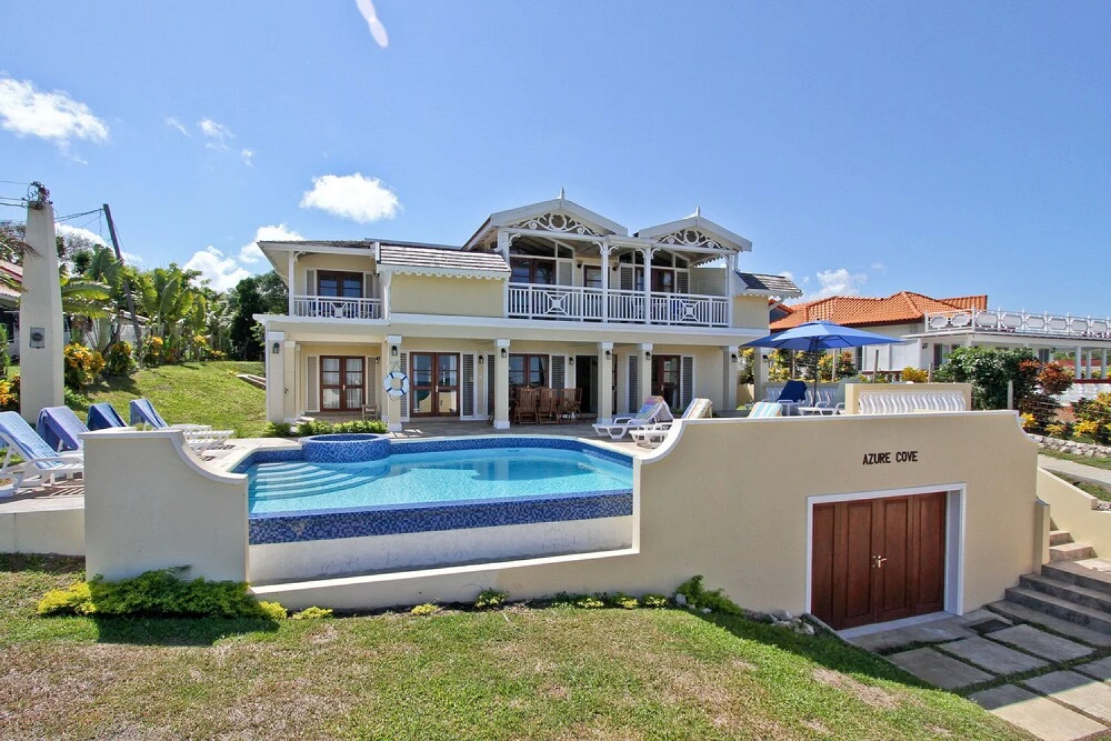 Azure Cove, Silver Sands. Jamaica Villas 5BR