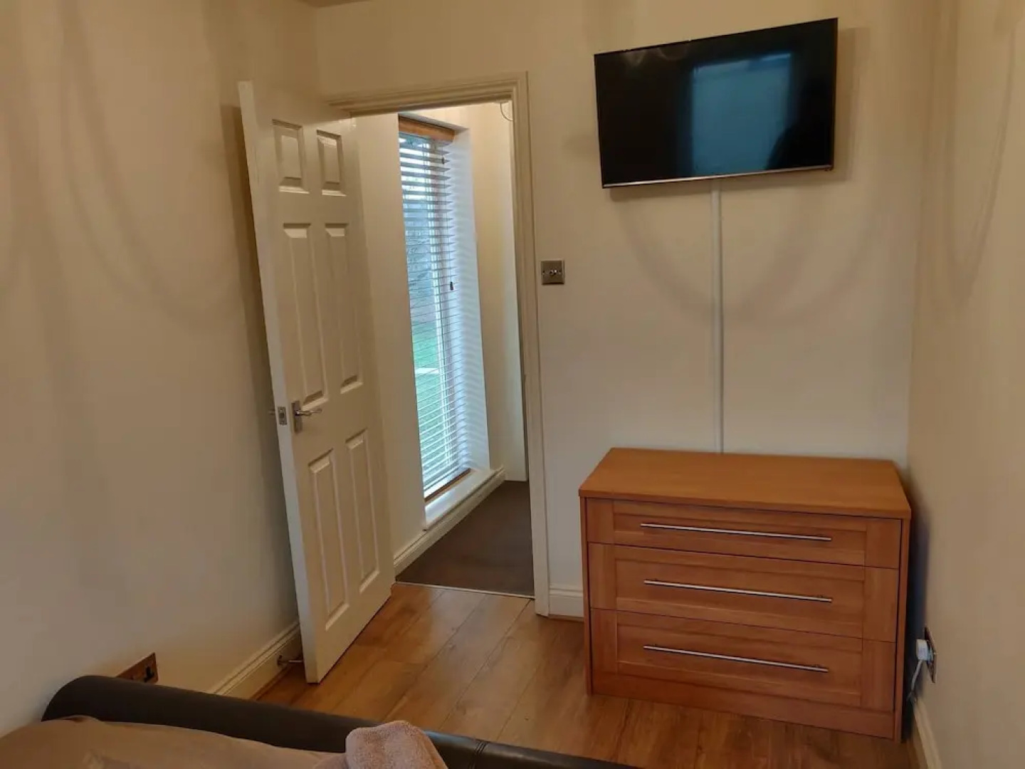 Waterfront Apartment In The Heart Of St Neots